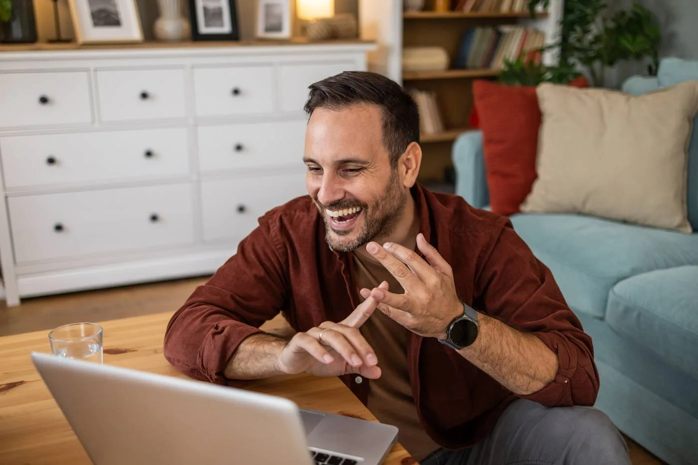 Tutor teaching online